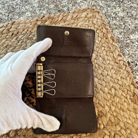 Louis Vuitton Damier customized handpainted key/card holder - Picture 10 of 17